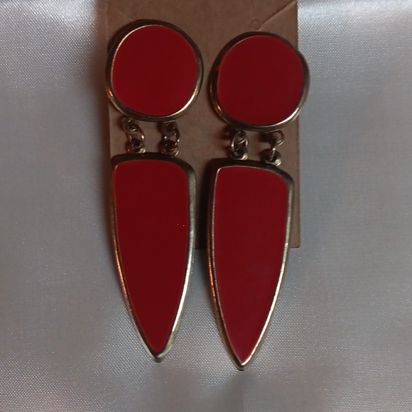 Elegant Red Dangle Earrings Vintage - Picture 2 of 3